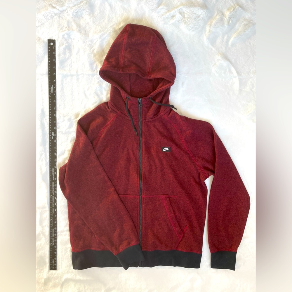 NIKE - Men’s L - red zip up hoodie
